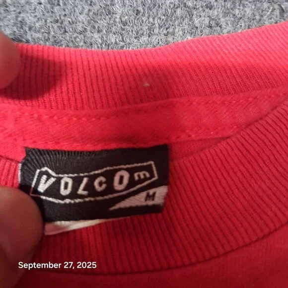 Vintage‎ Volcom Cartoon Monsters Shirt Size Medium Red Long Sleeve Crew Neck - Picture 4 of 10